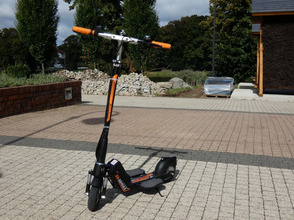 Hulajnoga Airwheel Z5 za prawie 3 tys. zł