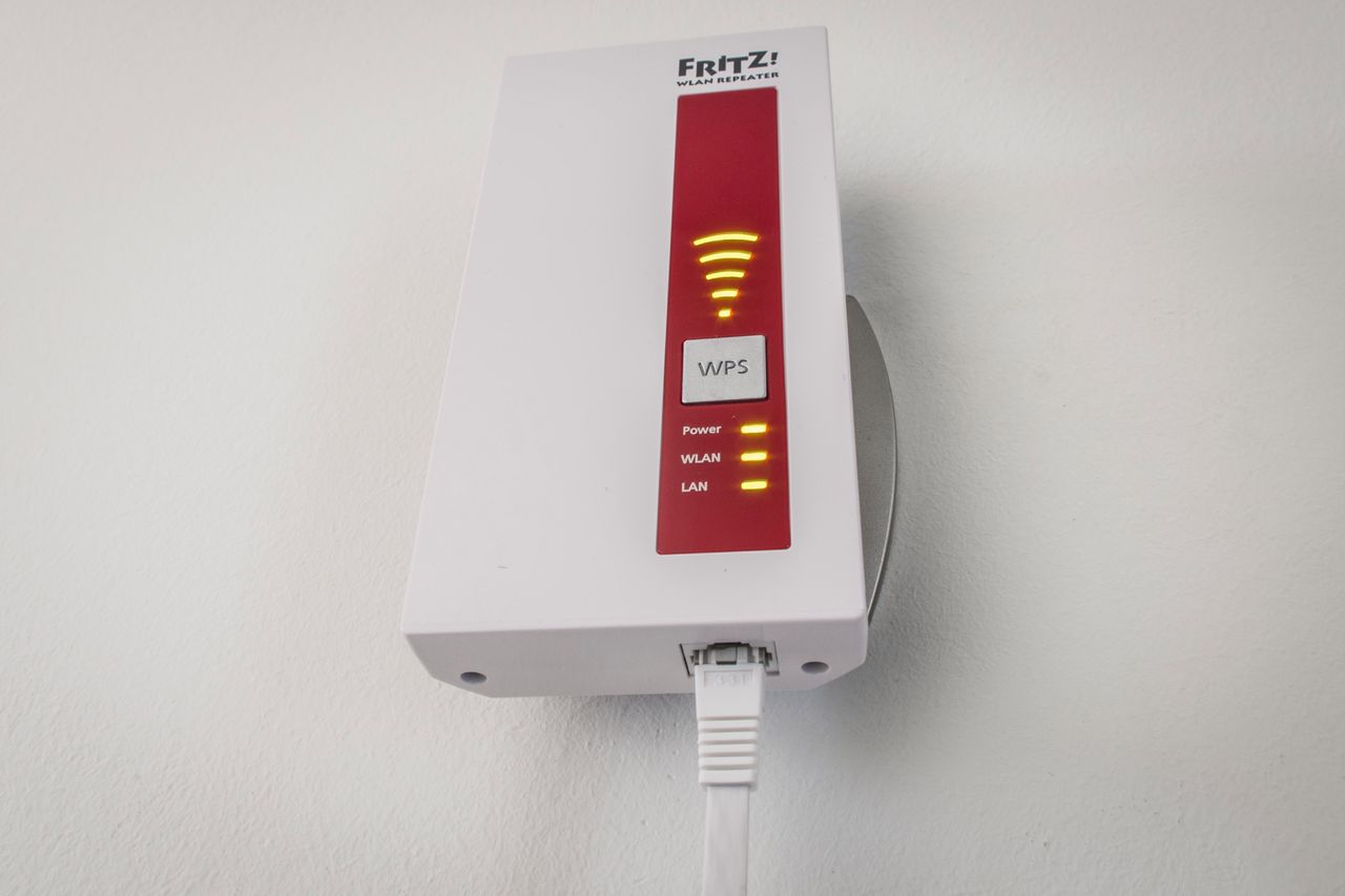 AVM Fritz! WLAN Repeater 1750E – test wzmacniacza Wi-Fi ac1300