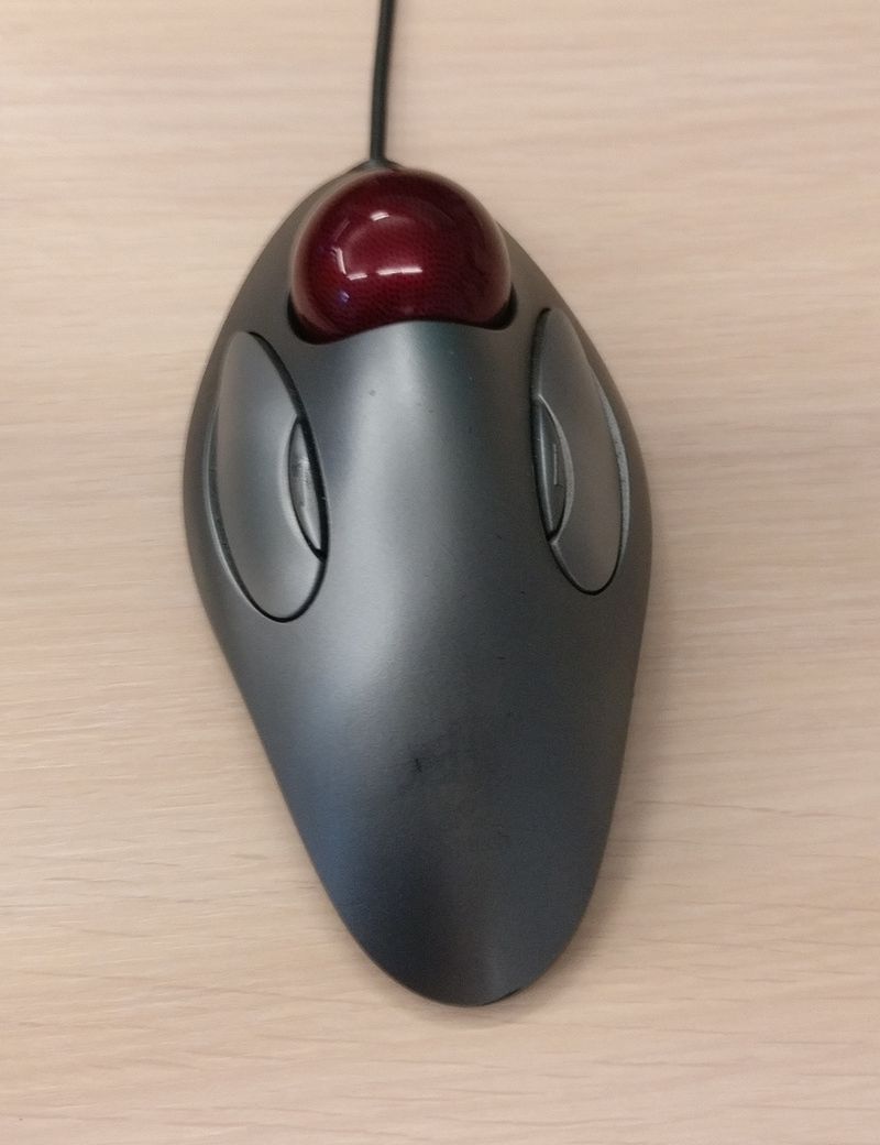 Trackball, czyli „mysz” dla hipsterów