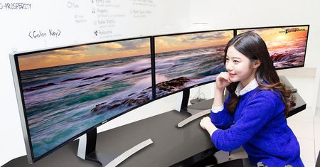 [CES 2015] Monitory nie dla każdego: wygięte, stereoskopowe i z E Inkiem