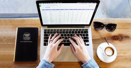 Jak stworzyć rozwijaną listę wyboru w komórkach arkusza LibreOffice Calc?