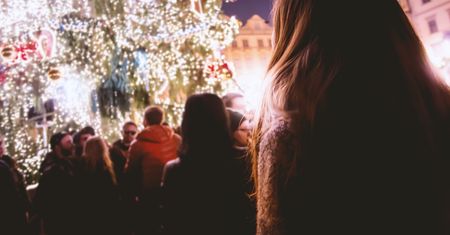 Kolędowanie przy wigilijnym stole – nasze propozycje legalnych źródeł muzyki