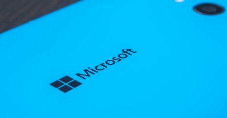 Microsoft będzie tworzyć smartfony, choć skazuje je na wymarcie
