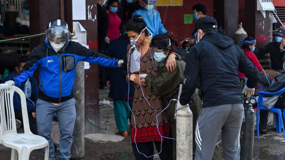 W Nepalu panuje dramatyczna sytuacja pandemiczna. Wprowadzono najostrzejszy na świecie lockdown