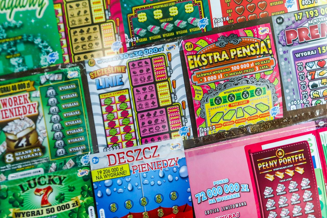 Prawie 2 mld zł w rok. Polacy w to wierzą. "Bzdury"