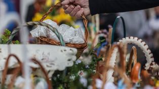 Co włożyć do koszyczka i jakie znaczenie mają produkty ze święconki?