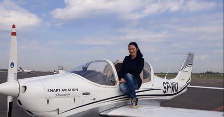 Od stewardesy do pilotki. Roksana pokazuje, że warto mierzyć wysoko