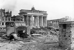 Prof. Kornat: "75 lat po zakończeniu II wojny światowej grozi nam jej banalizacja" [WYWIAD]