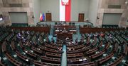 Sondaż. PiS wciąż w fotelu lidera. Pięć ugrupowań w Sejmie