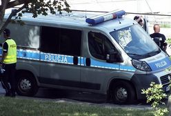 Koszmar w Lasopolu. Przy drodze ciało, kanister i siekiera