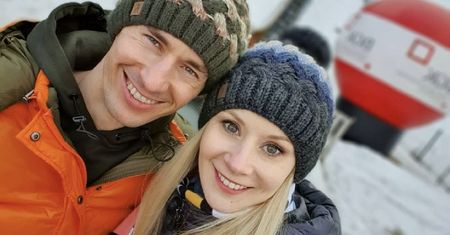 Stoch na spacerze z żoną. Poprosił kibiców o cierpliwość