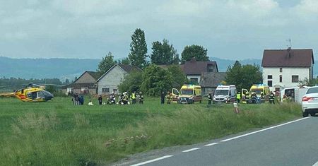 Wypadek autobusu z dziećmi. Są ranni