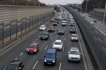Wypowiedzenie polisy OC. Rząd szykuje zmiany dla właścicieli pojazdów