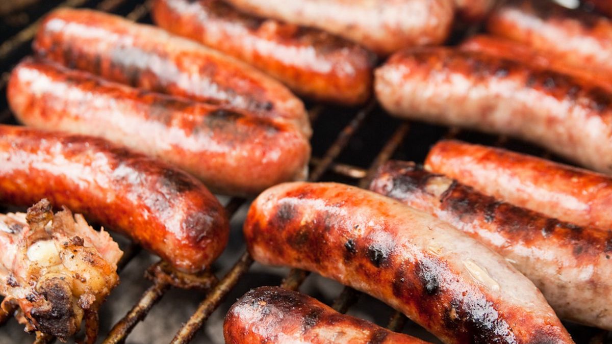 Chciał ukraść 90 paczek kiełbasy. Tego się nie mógł spodziewać