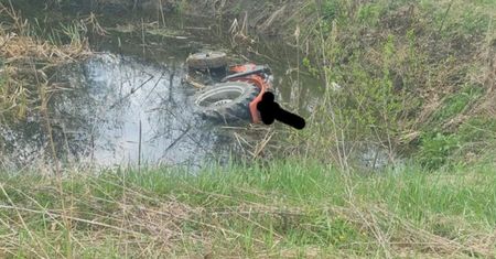 Tragedia pod Garwolinem. Rolnik wpadł ciągnikiem do zbiornika wodnego