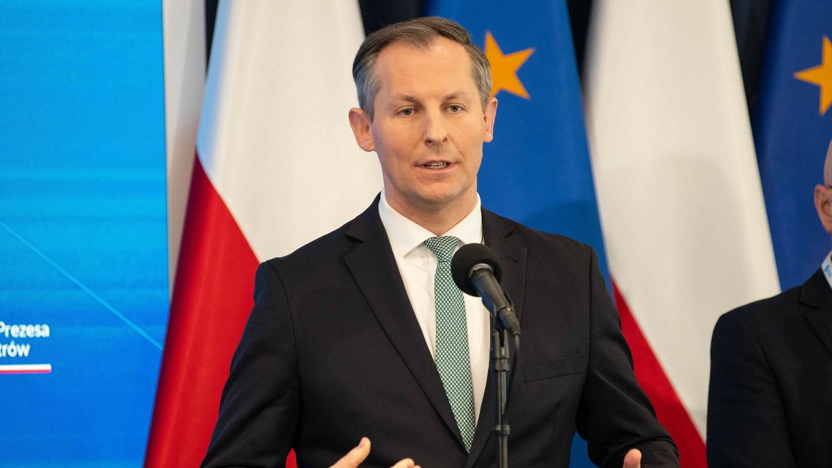 Konferencja praowa ministra Kierwinskiego
27.01.2025  Warszawa.Konferencja prasowa pelnomocnika rzadu ds. odbudowy po powodzi, ministra Marcina Kierwinskiego, prezesa Urz?du Ochrony Konkurencji i Konsumentow Tomasza Chrostnego oraz Rzecznika Finansowego Michala Ziemiaka   N/z Tomasz Chrostny.fot. Tomasz Jedrzejowski/REPORTER
Tomasz Jedrzejowski/REPORTER