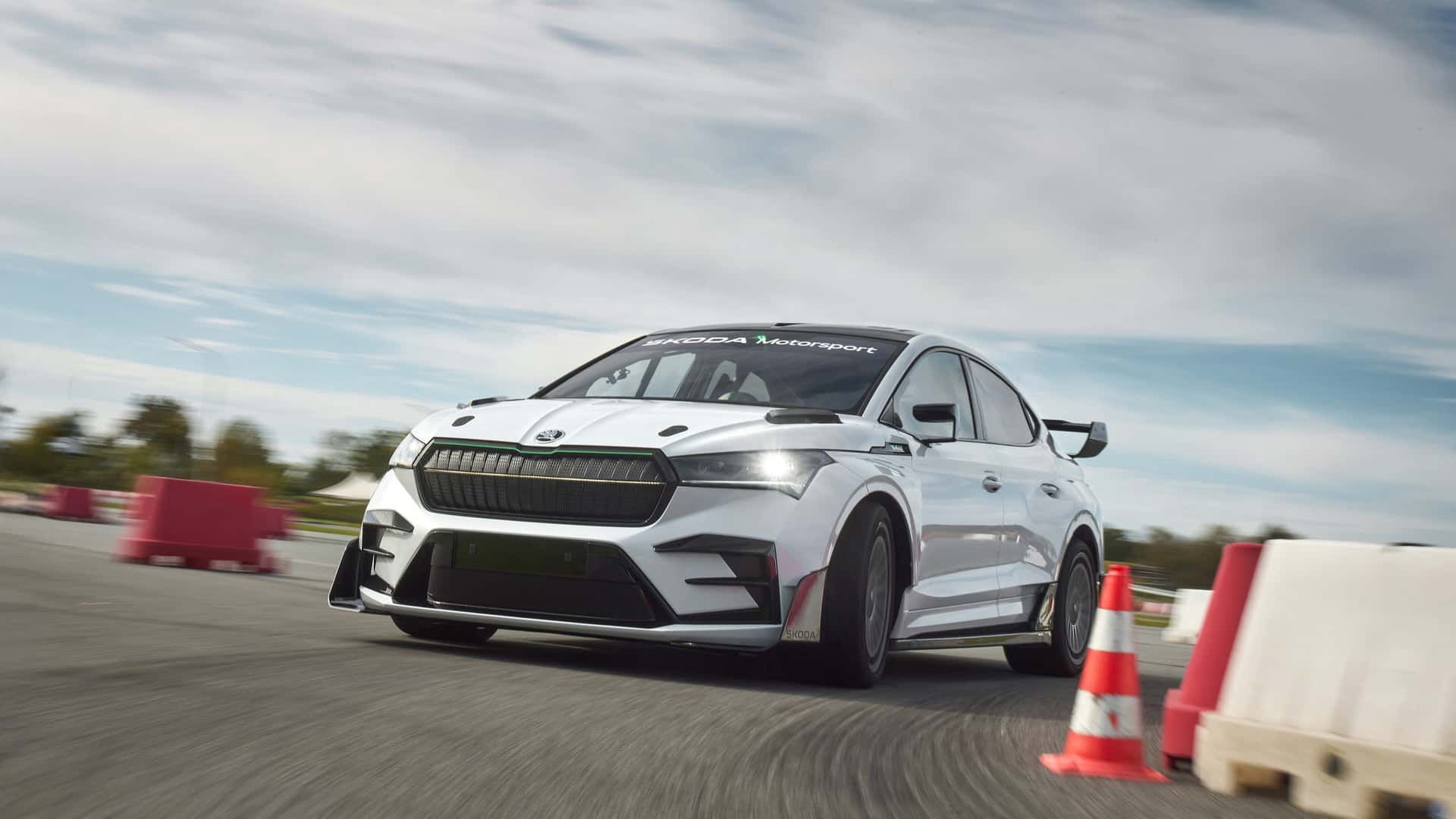 Škoda Enyaq RS Race Concept 