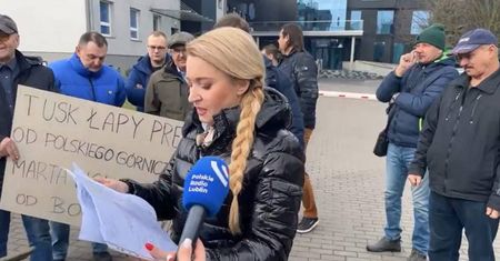 Posłanka zorganizowała przed kopalnią konferencję, spotkało się to ze złością górników. "Łapy precz od Bogdanki"