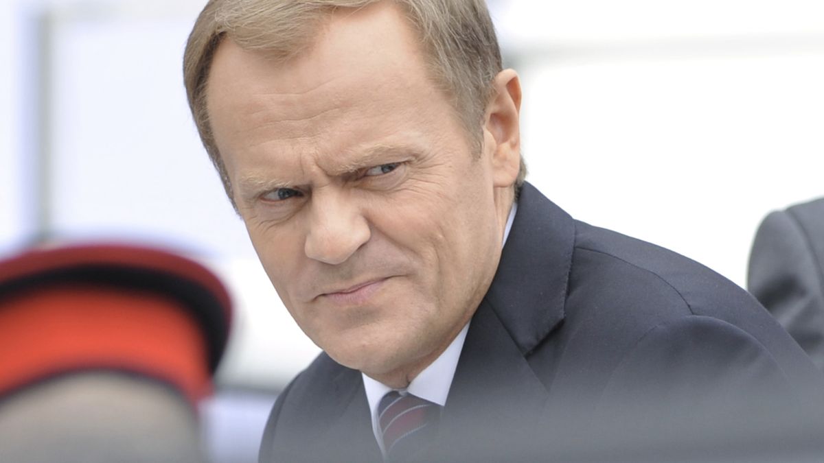 Donald Tusk jest antybohaterem niemal każdego wydania "Wiadomości" TVP
