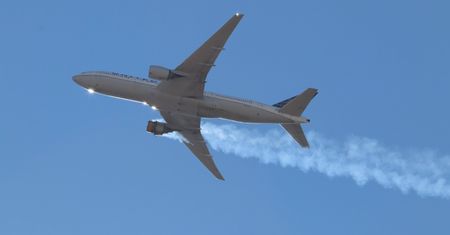 Podróże. Samoloty Boeing 777 uziemione. Producent zaleca wstrzymanie lotów