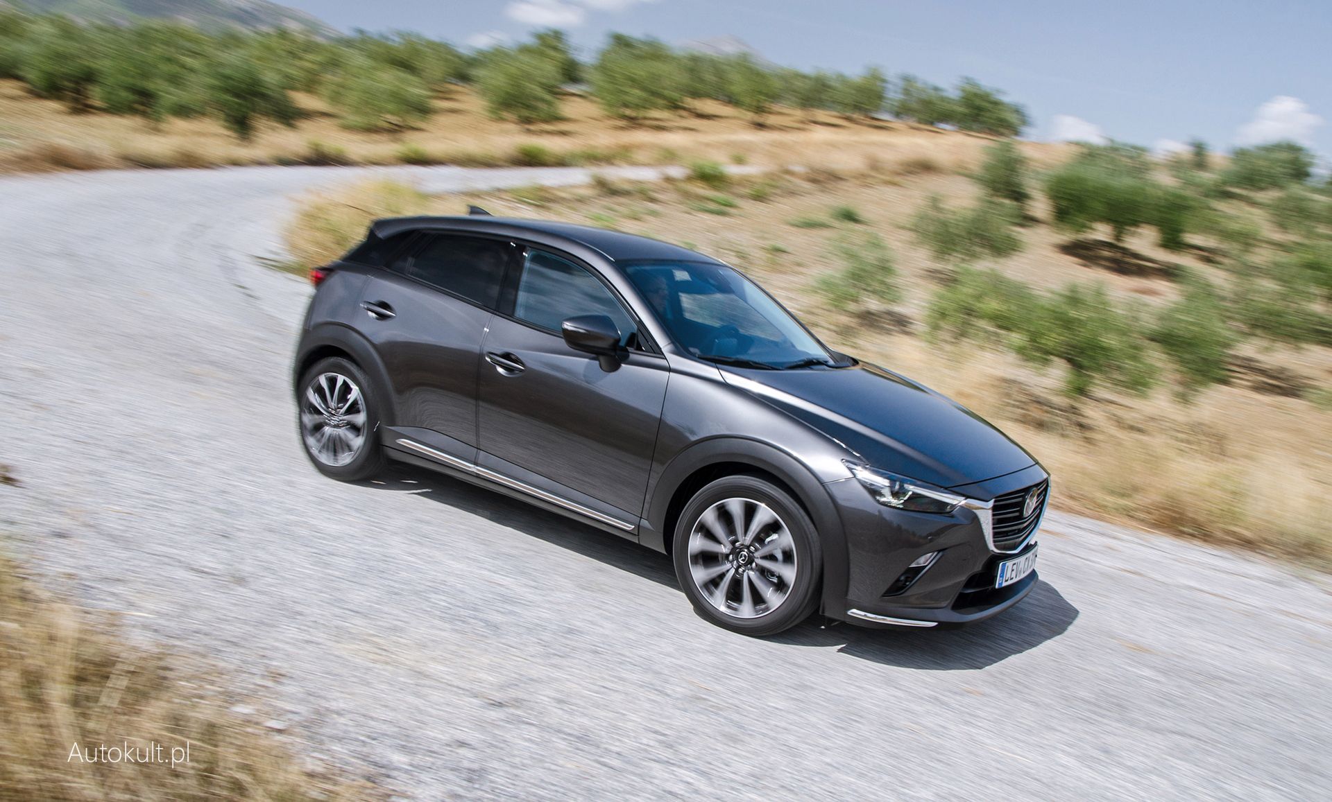 Nowa Mazda CX-3 jeździ podobnie jak wcześniej, ale mam wrażenie, że jest jeszcze bardziej sportowa.