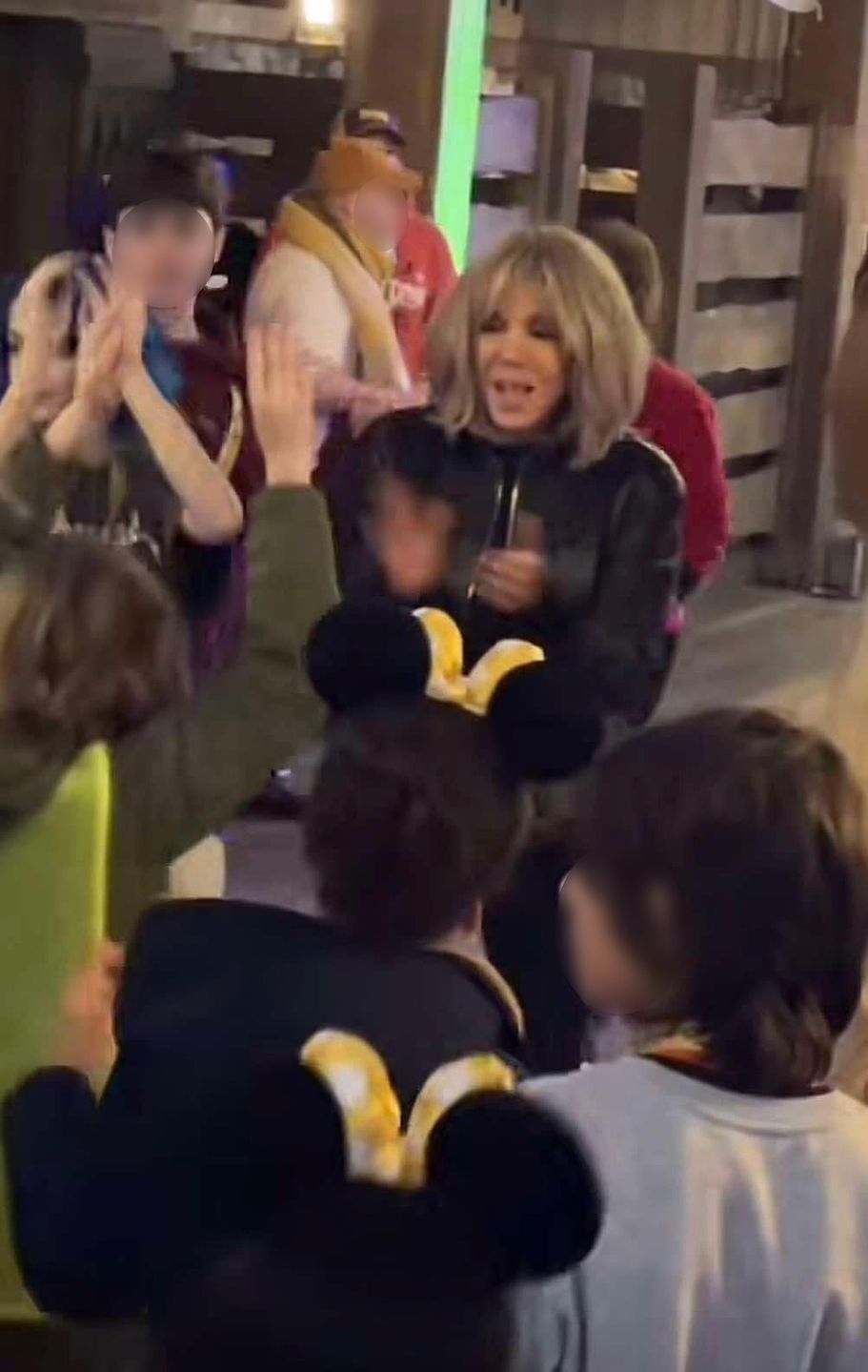 71-letnia Brigitte Macron wywija na parkiecie 