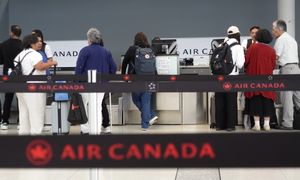 Kanadyjscy turyści odwracają się od USA. Miliardowe straty w 2025 r.