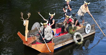 "Spływ na byle czym" w Golubiu-Dobrzyniu. Ekologia w roli głównej - zdjęcia