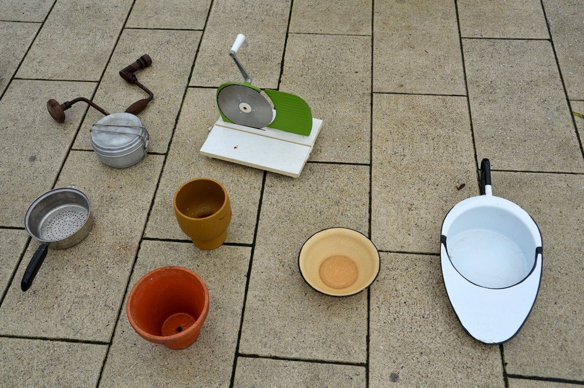 Wśród staroci znalazła się szpitalna kaczka. 