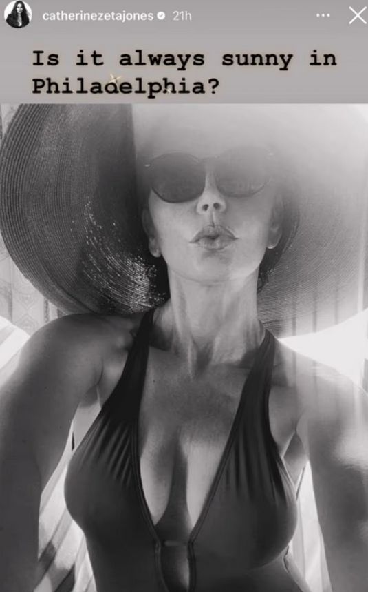 Catherine Zeta-Jones w stroju kąpielowym