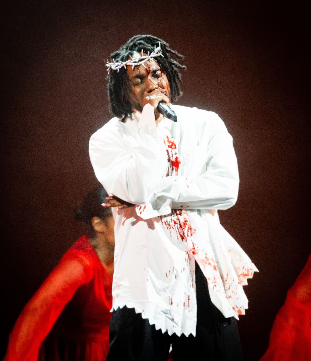 Kendrick Lamar wystąpił na Glastonbury w cierniowej koronie wysadzanej diamentami