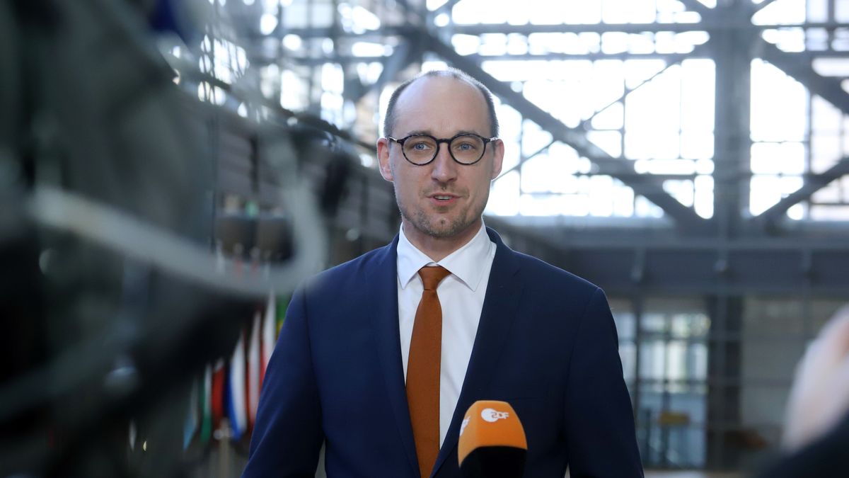 Na zdjęciu minister finansów Vincent Van Peteghem
