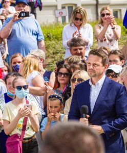 Koronawirus u dziennikarza. Media: "Był na wiecu Rafała Trzaskowskiego"