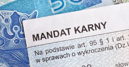 Pow. mielecki: 25-letnia drogowa recydywistka straciła prawo jazdy. Pędziła 145 km/h