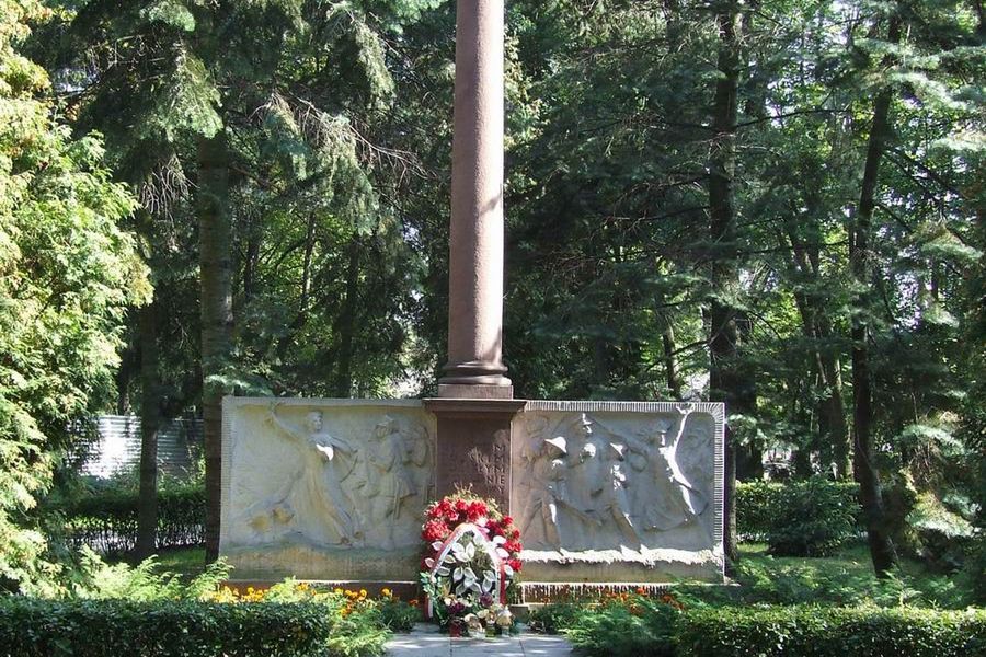 Dziś 100-lecie Cmentarza Wojskowego na Powązkach