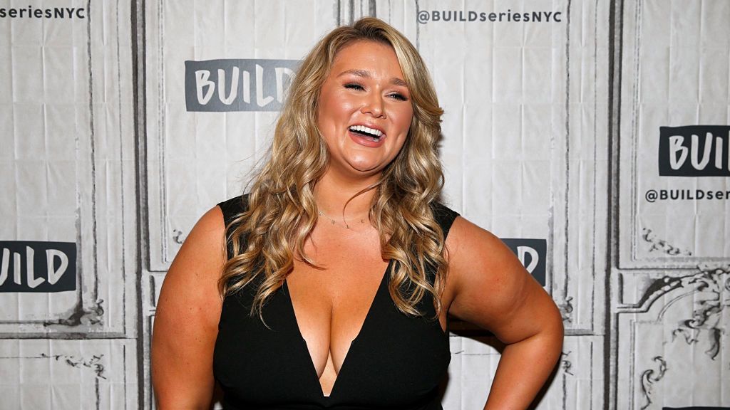 Waży ponad 100 kg. Z dumą prezentuje swoje ciało