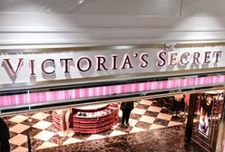 Модель Victoria's Secret’s приїхала до Польщі допомагати українським біженцям