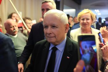 Kaczyński uderza w Sikorskiego. "Nie można go traktować poważnie"
