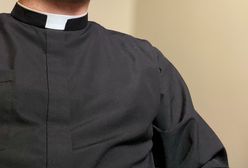 Proboszcz sprzedał dom. "Ścieki wybijają na ulicę"