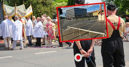 Procesja Światła zakończyła dobę adoracji w rawskiej parafii. Wierni otrzymali wyjątkowy dar