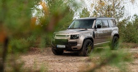 Test: Land Rover Defender Octa – kto się zna, ten wie