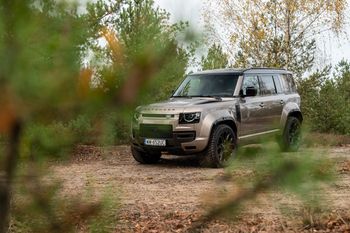Test: Land Rover Defender Octa – kto się zna, ten wie