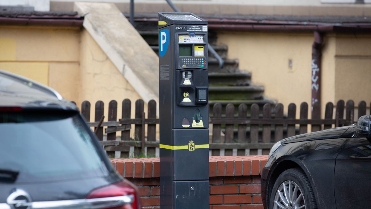 parking parkomat parkometr mandat parkowanie miasto opłaty za parkowanie