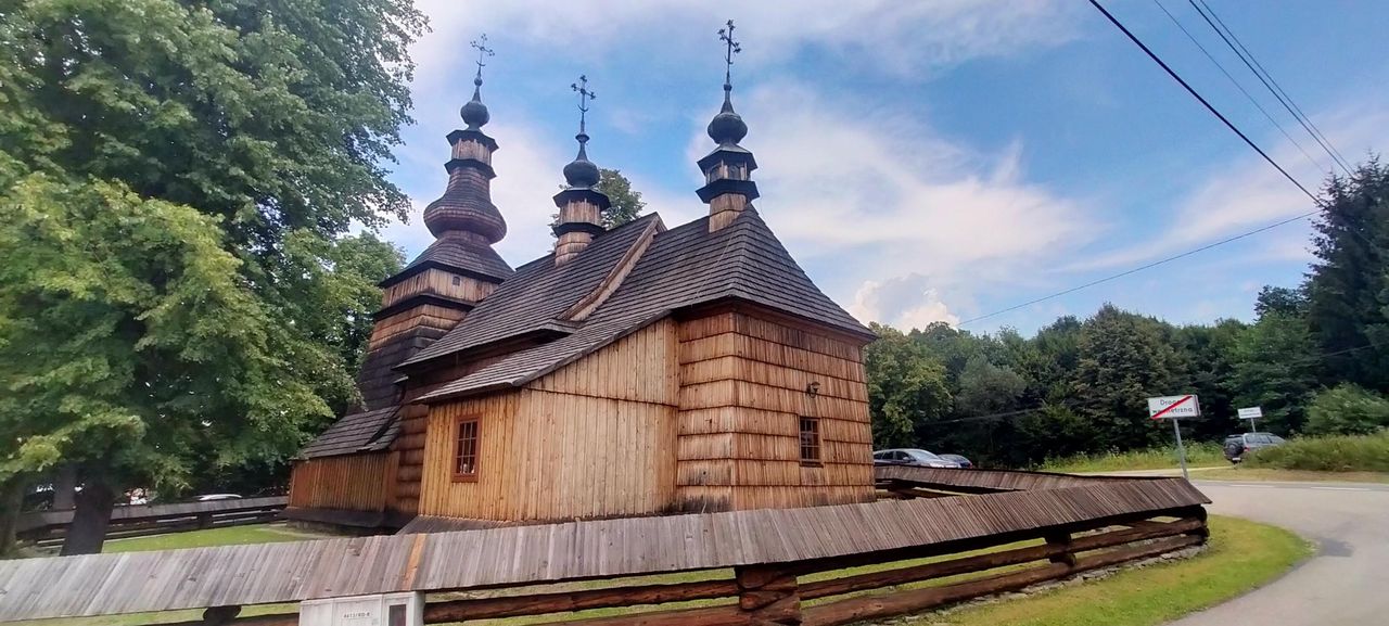 Architektura zaklęta w drewnie: Cerkiew św. Michała Archanioła w Ropicy Górnej