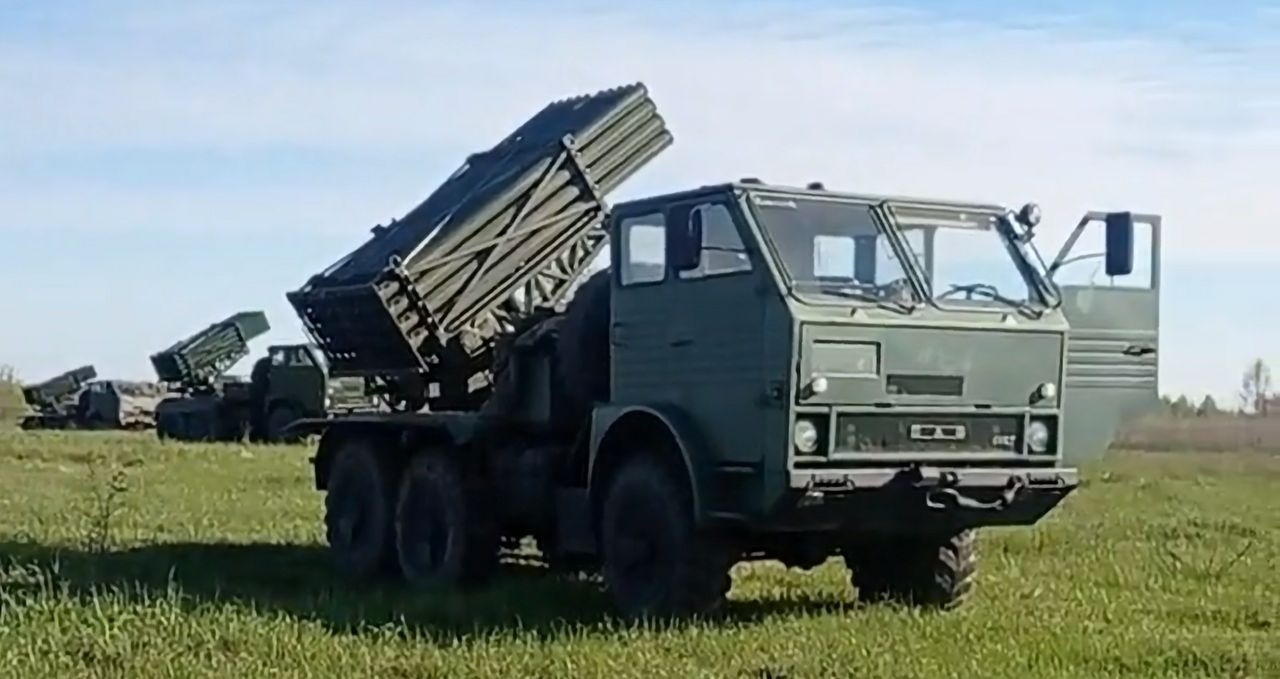 Wyrzutnia MLRS APR-40 w Ukrainie.