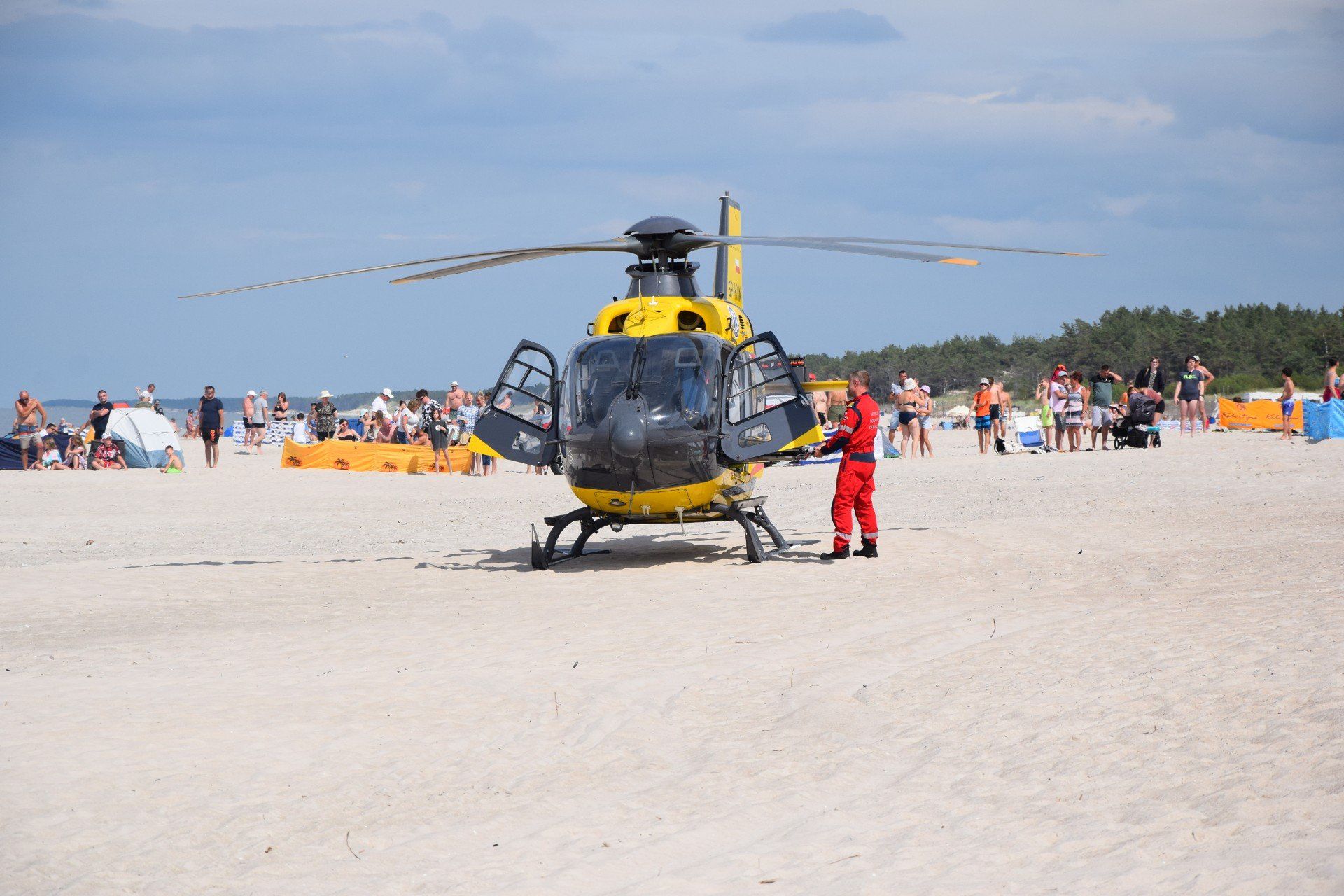 Dziewczynka straciła przytomność na plaży w Łebie