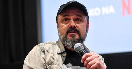 Arkadiusz Jakubik: "Bałem się, co przyniesie przyszłość. Chciałem pokłócić się z Polską, powadzić i wyznać jej miłość"