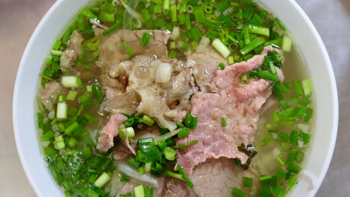 Wietnamska zupa Pho na śniadanie