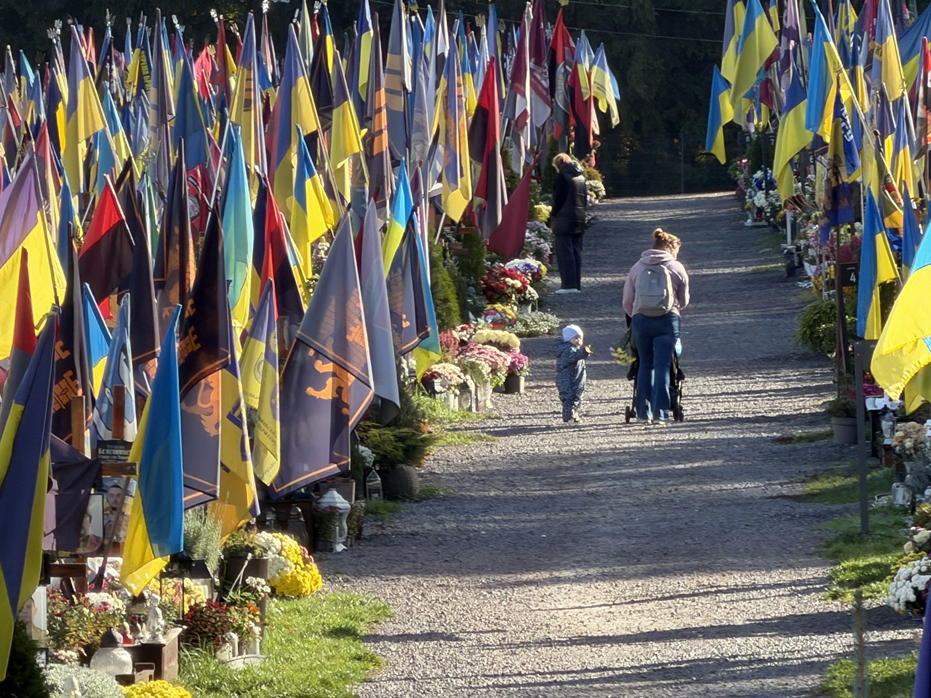 Cmentarz ukraińskich żołnierzy na Polach Marsowych we Lwowie