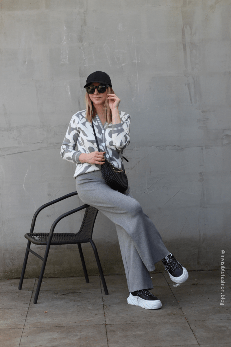 2024-04-01-15-51-35-706_INVISIBLEFASHION